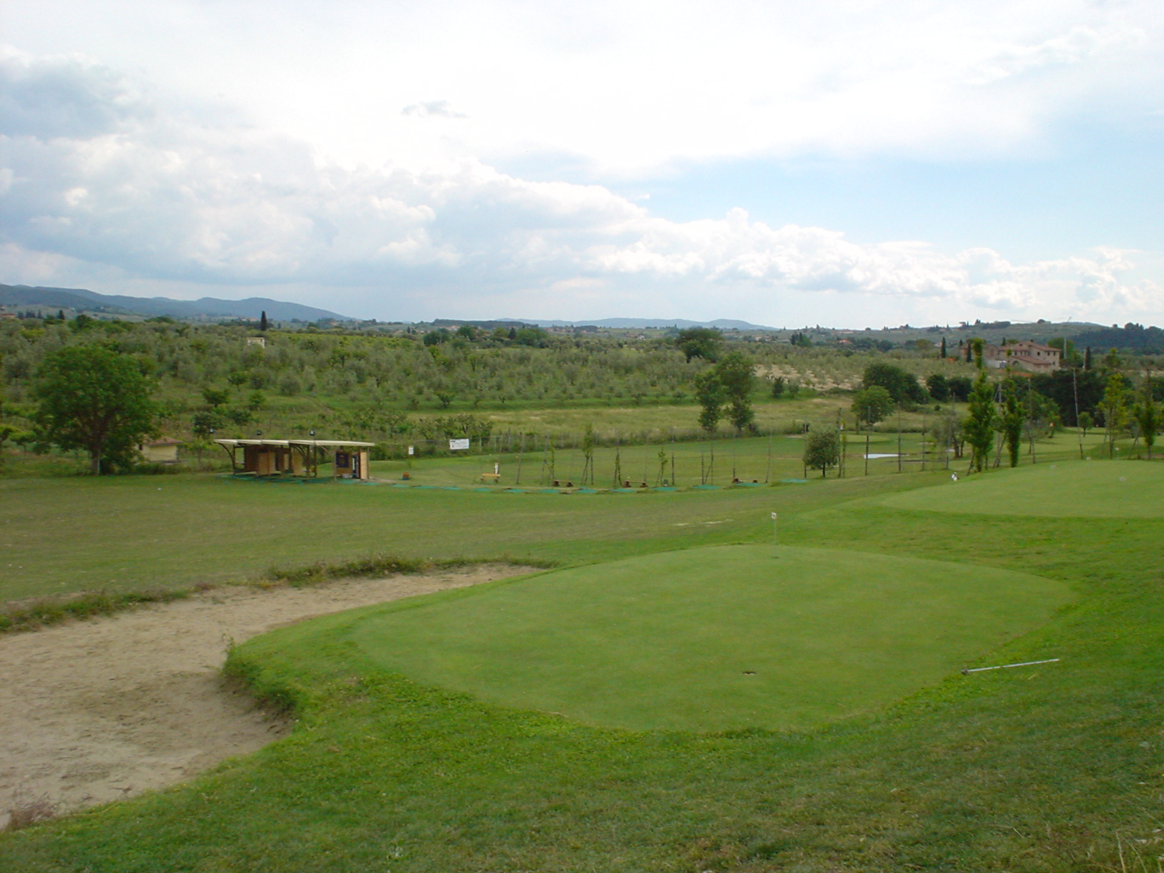 Ansicht des 9-Loch-Pitch & Putt-Platzes von Golf Club Centanni